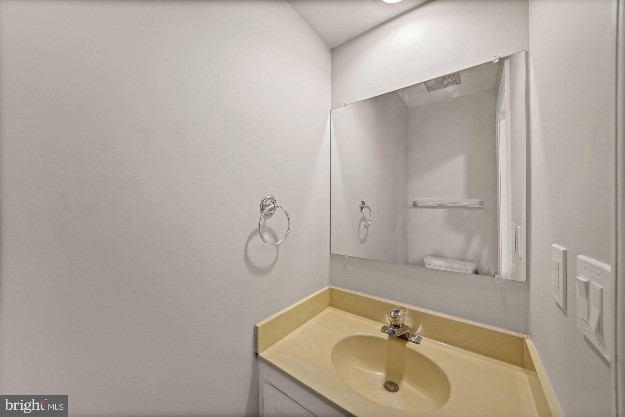 FAIR WOODS - Residential Lease