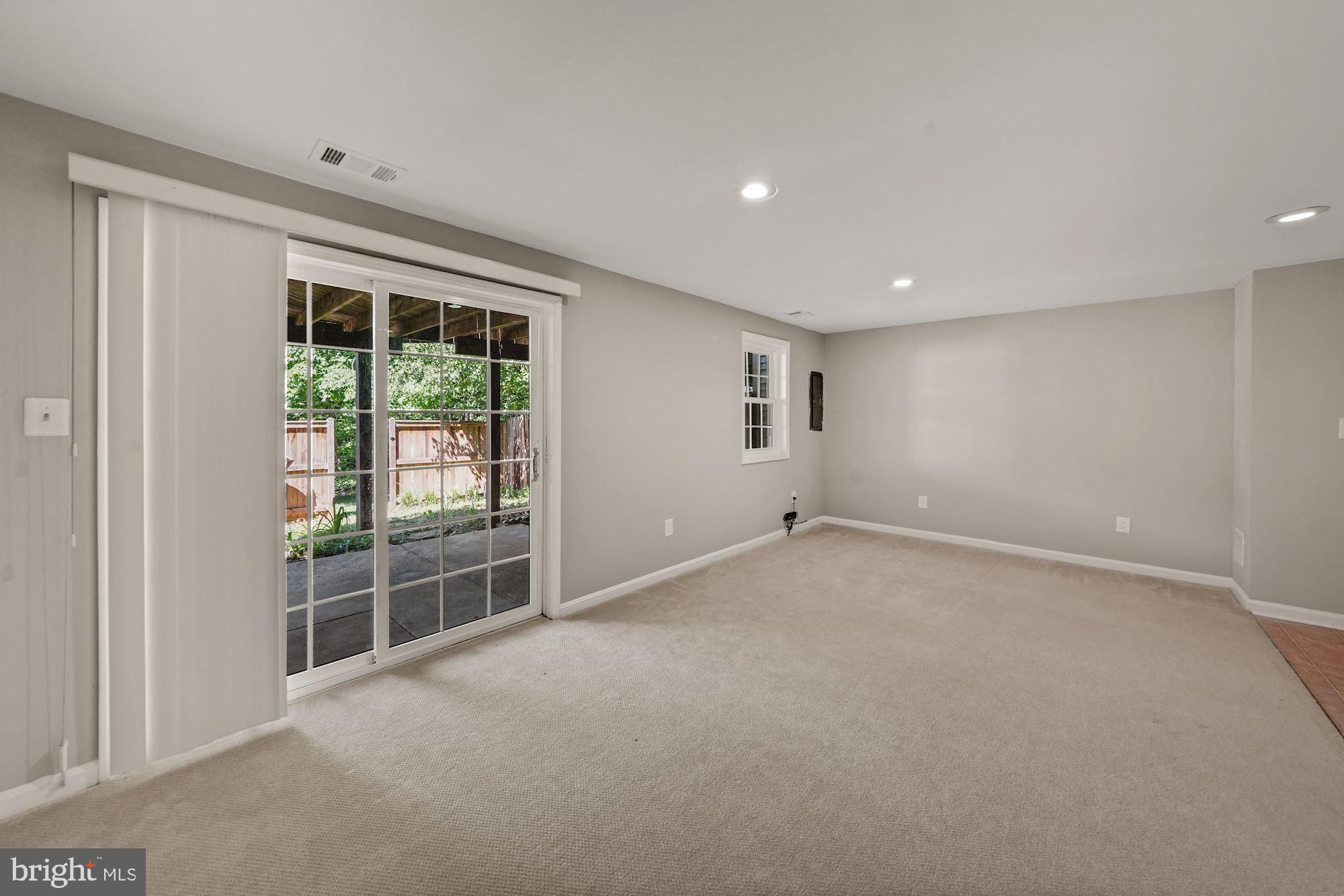 FAIR WOODS - Residential Lease