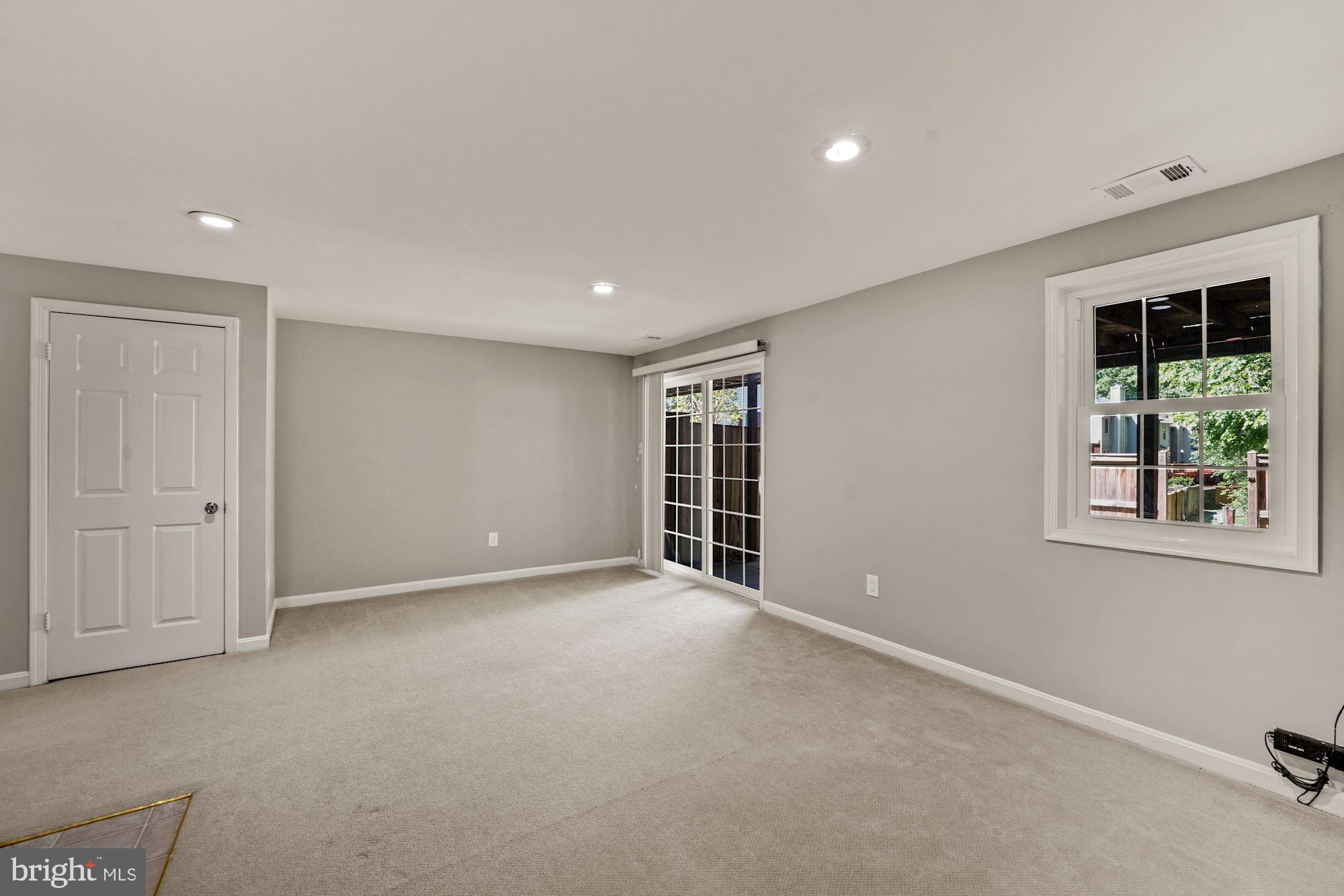 FAIR WOODS - Residential Lease