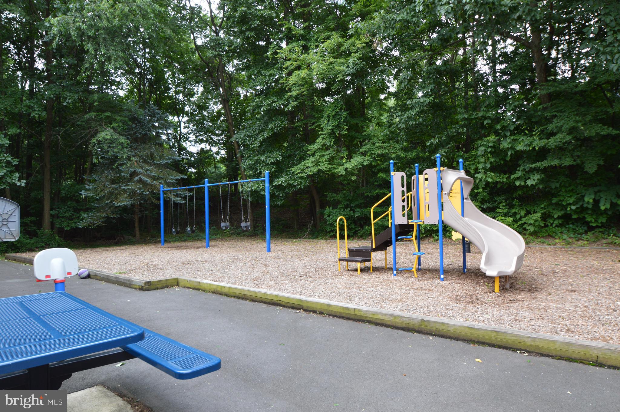 FAIR WOODS - Residential Lease