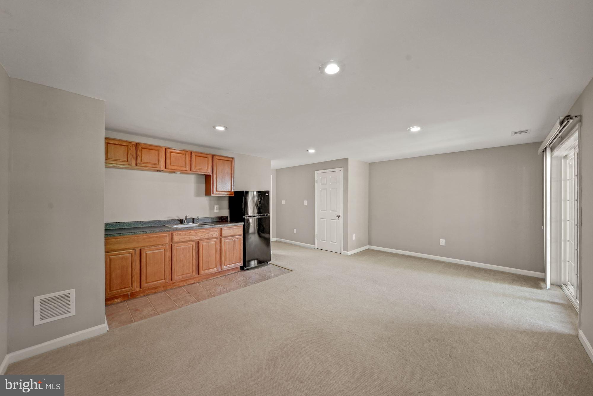 FAIR WOODS - Residential Lease