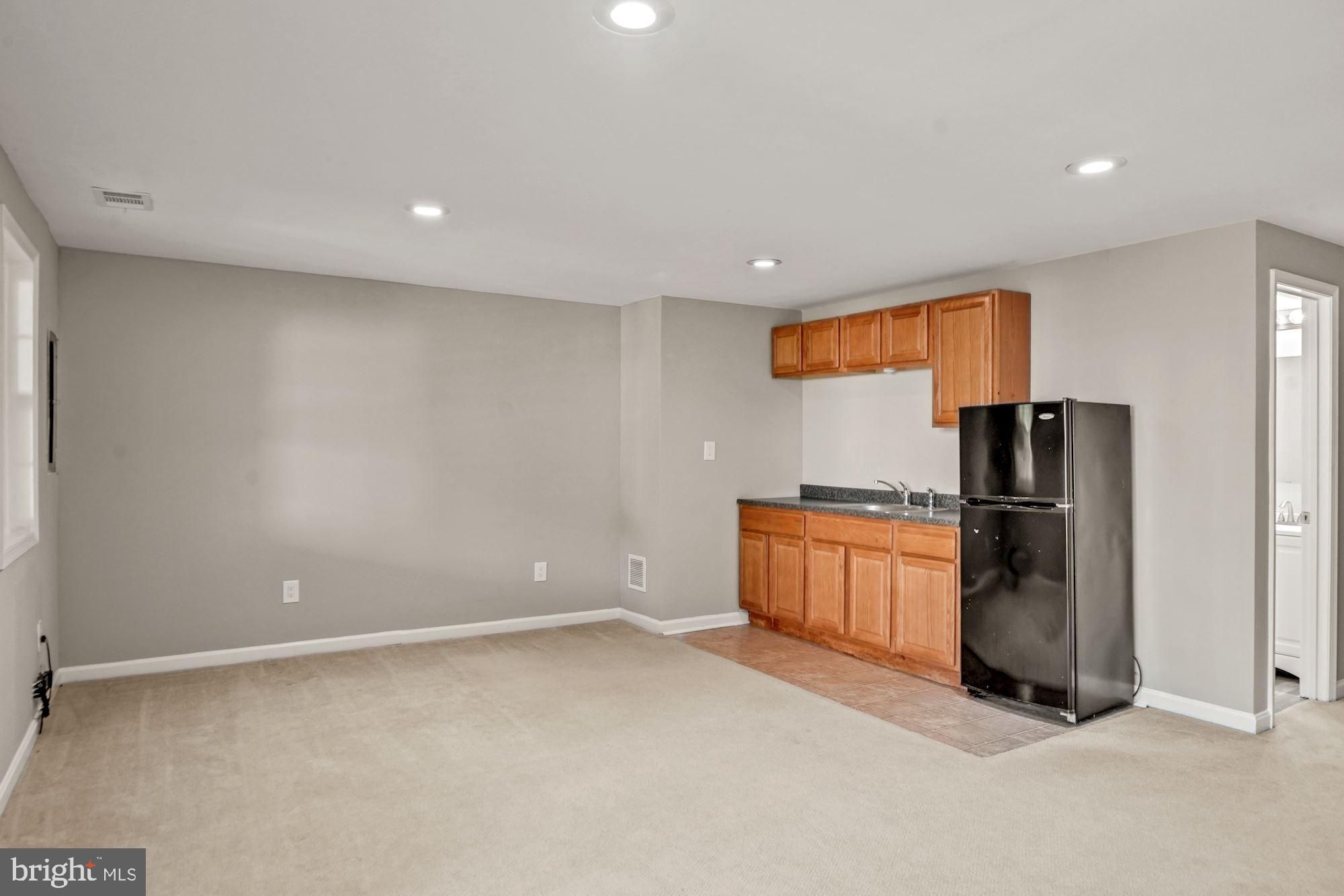 FAIR WOODS - Residential Lease