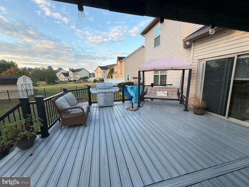 VINTAGE ACRES - Residential