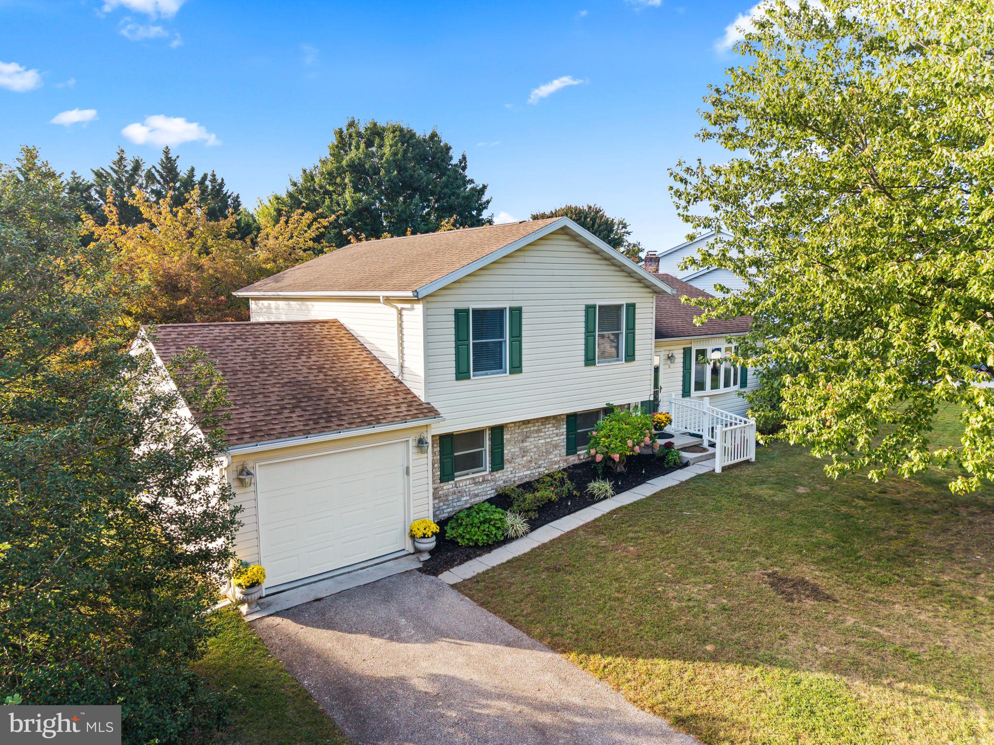10 GARDENIA DRIVE