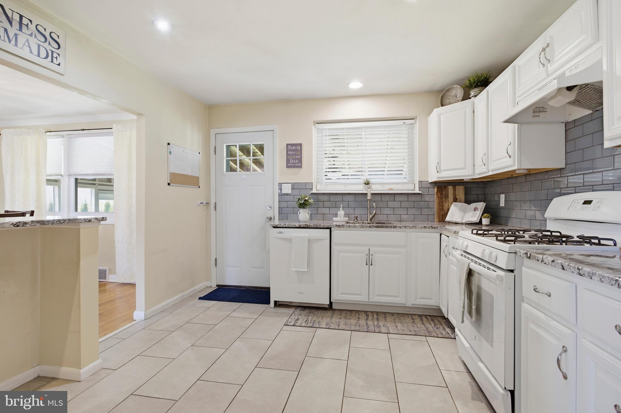 VALLEY VIEW - Residential