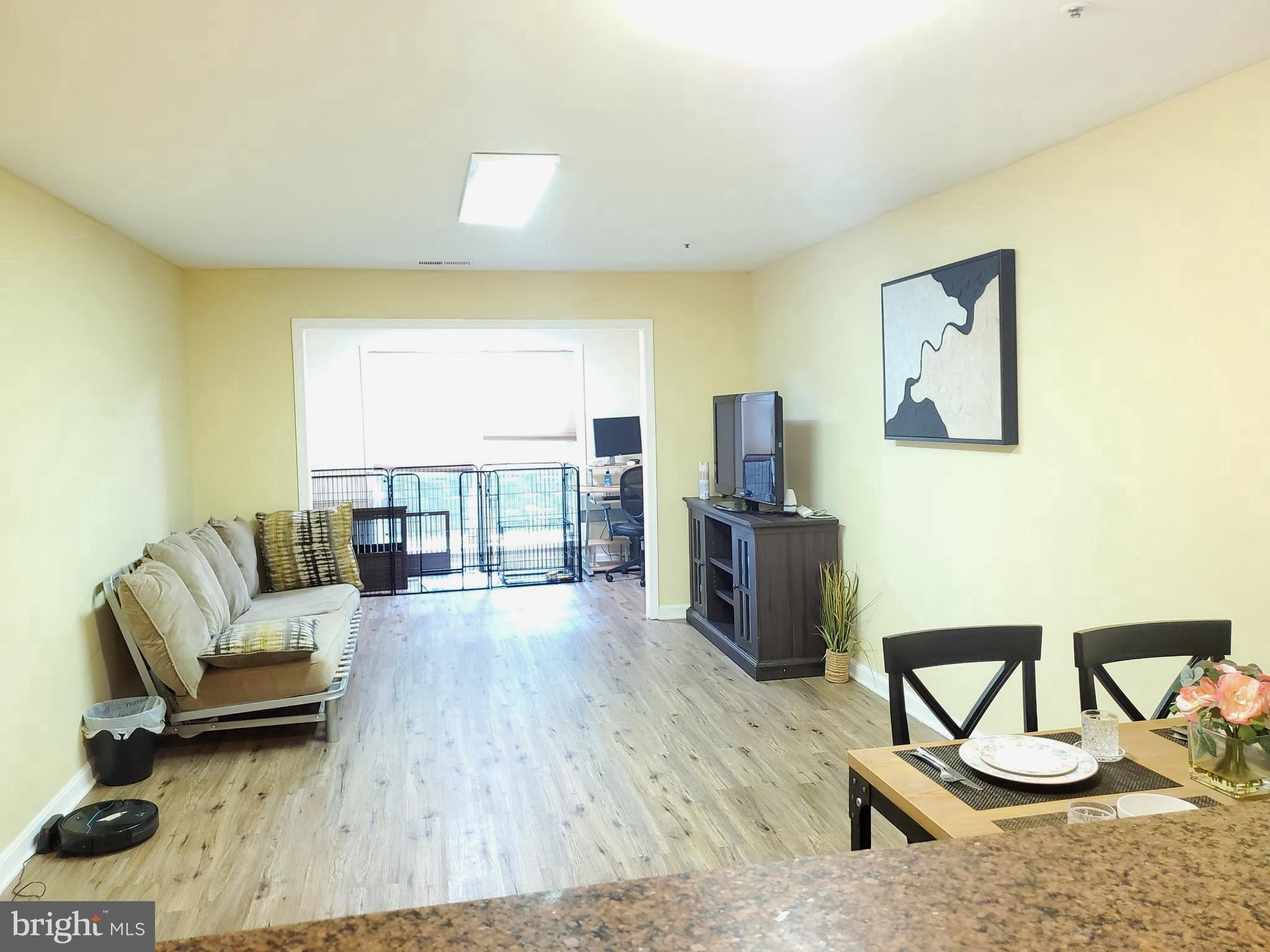 FOUR WINDS AT OAKTON - Residential
