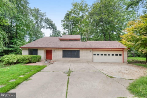 Photo of 5340 Aylor Road, FAIRFAX, VA 22032 (MLS # VAFX2337932)