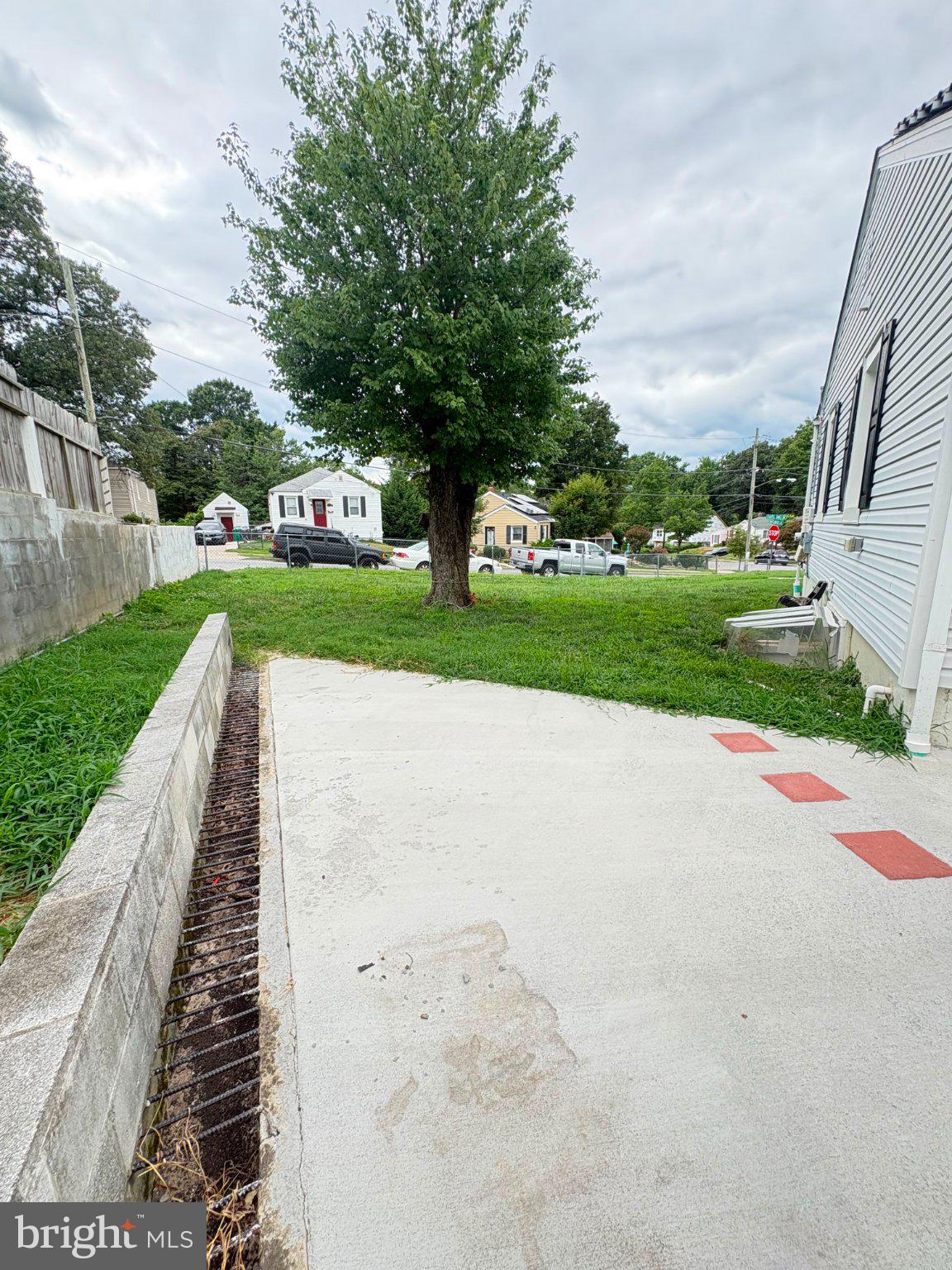 1301 CHAPELWOOD LANE