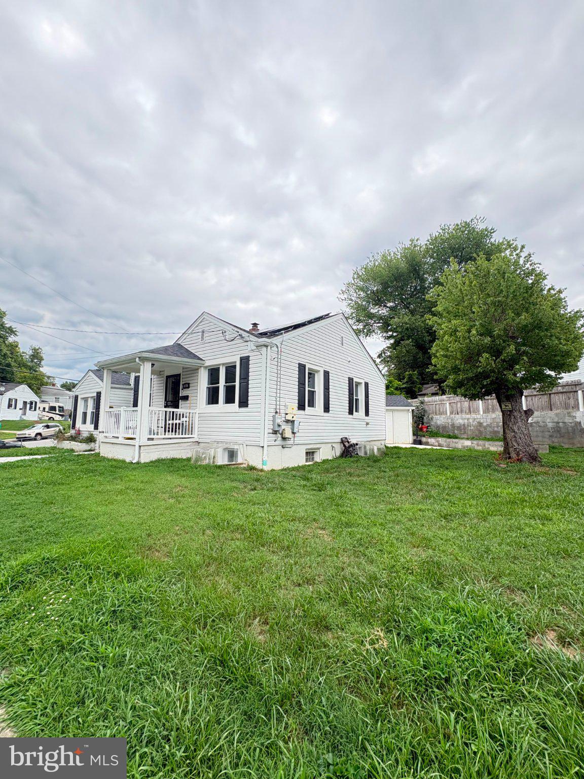 1301 CHAPELWOOD LANE