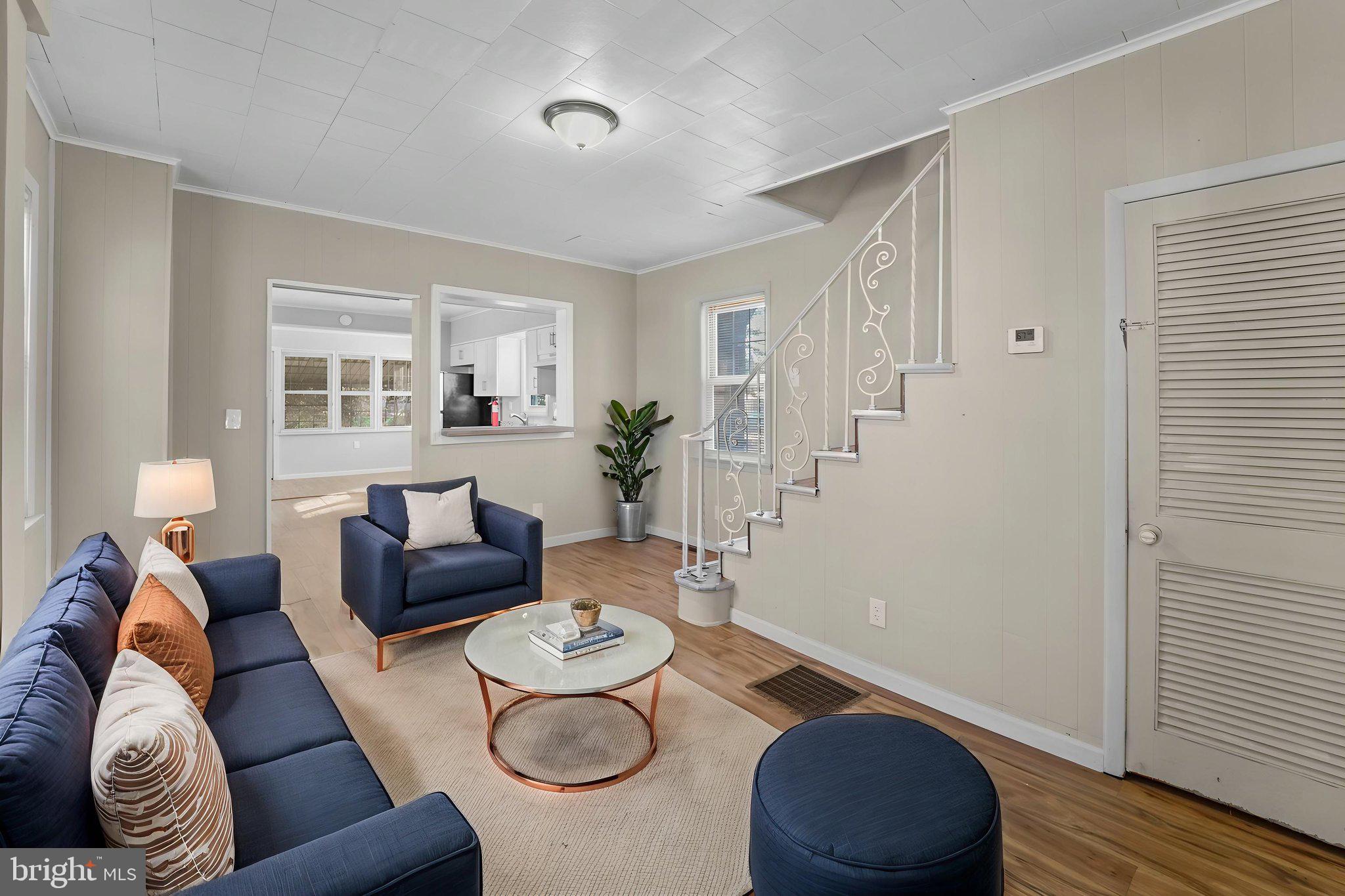 102 - 104 RANDALL AVENUE