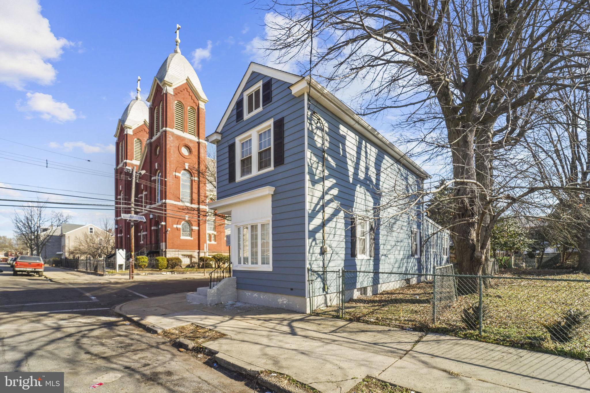 102 - 104 RANDALL AVENUE