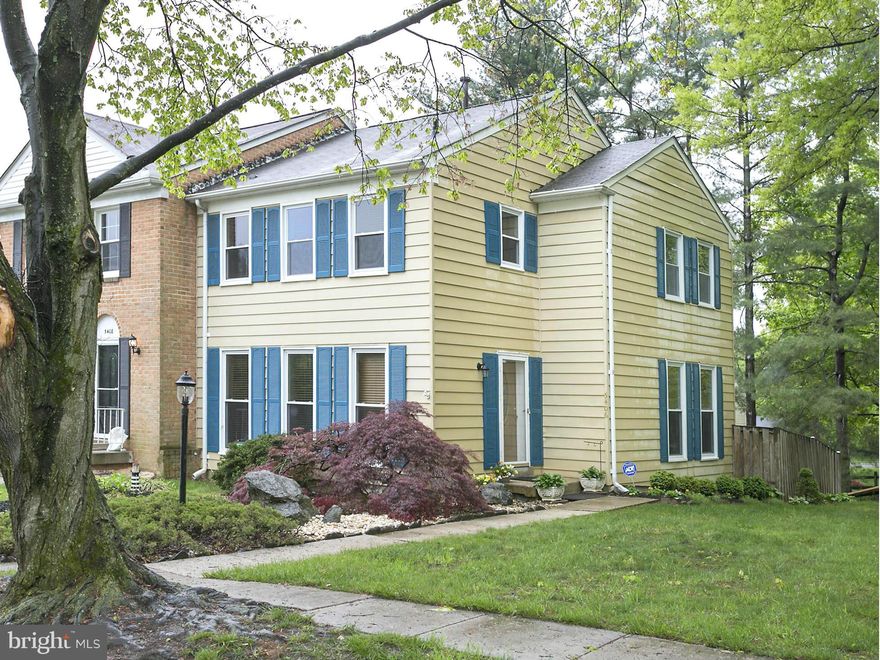 Priced to sell & move-in ready! Sun drenched end of group home in the heart of award-winning Columbia. Hardwoods main/upper levels. Updated kitchen w/stainless, soft close drawers & under counter lights. Replaced windows/slider. Updated baths. Sunny walkout basement. Large back patio w/privacy fence & hardscape. Big side yard. Walk to village ctr & athletic club. Hands down best home under $300K!