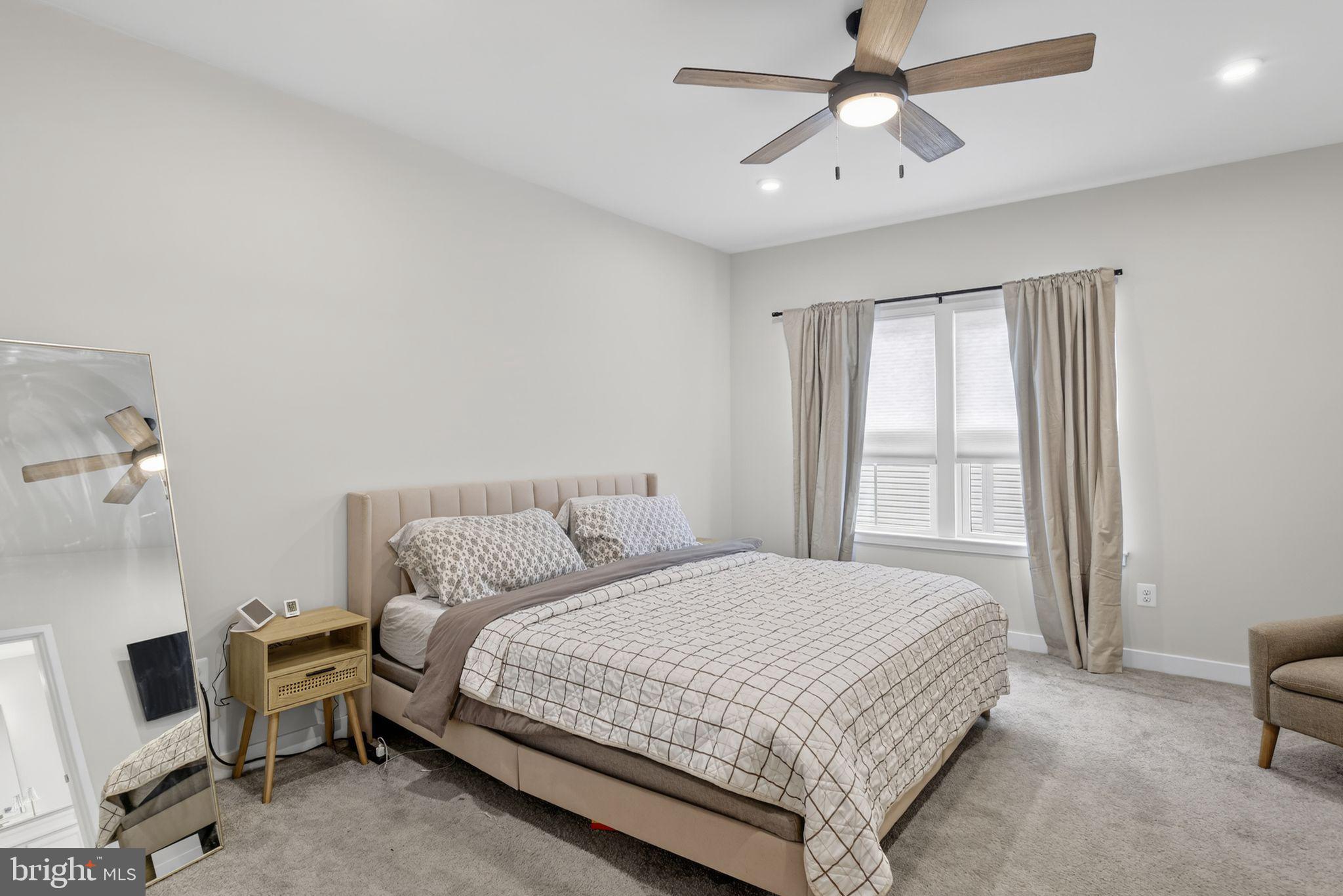 BANNER ROW - Residential