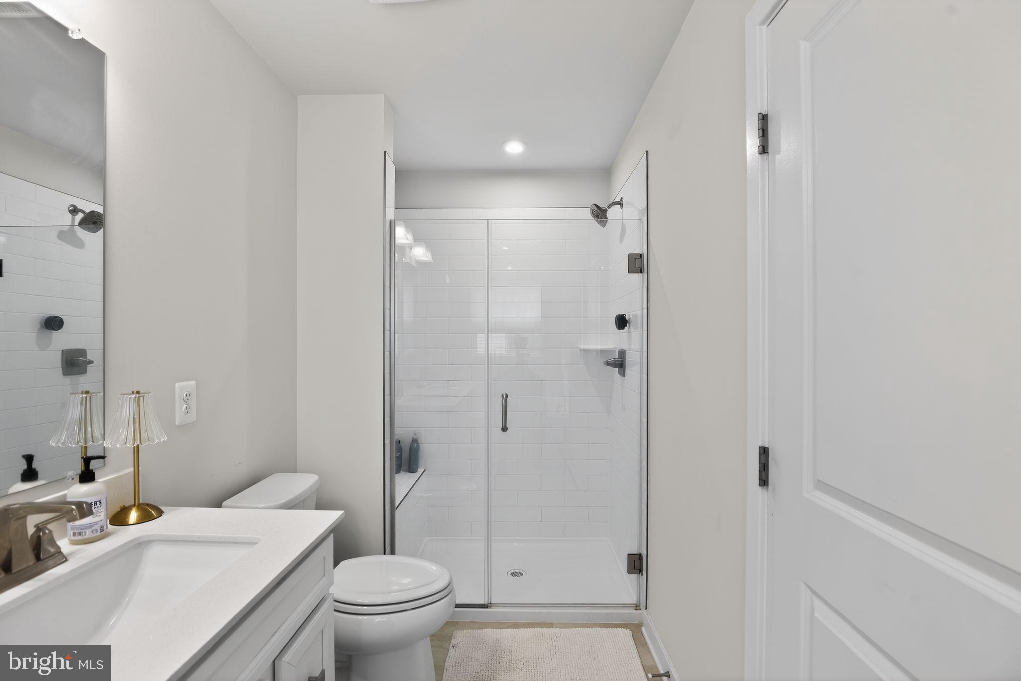 BANNER ROW - Residential