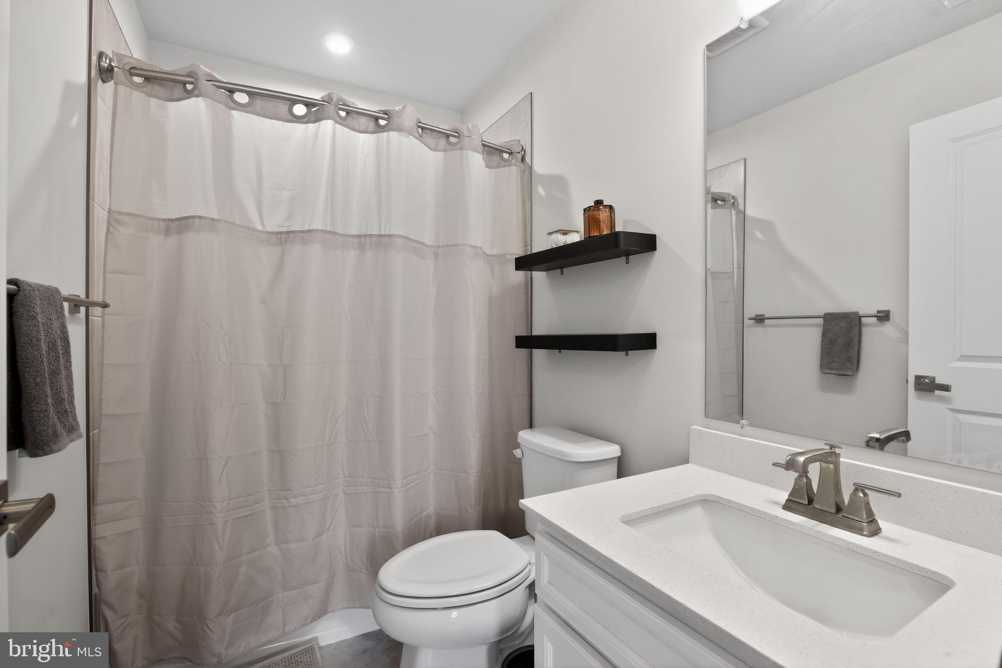 BANNER ROW - Residential