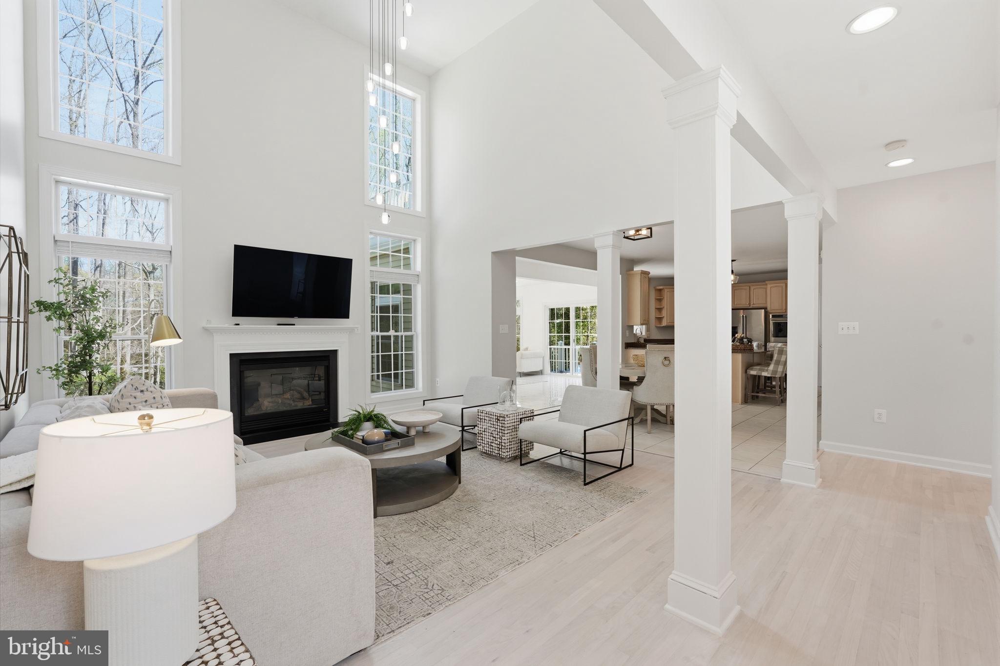 HOLMES RUN PARK - Residential