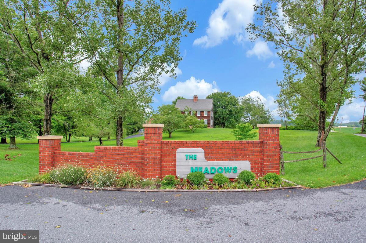 THE MEADOWS - Residential