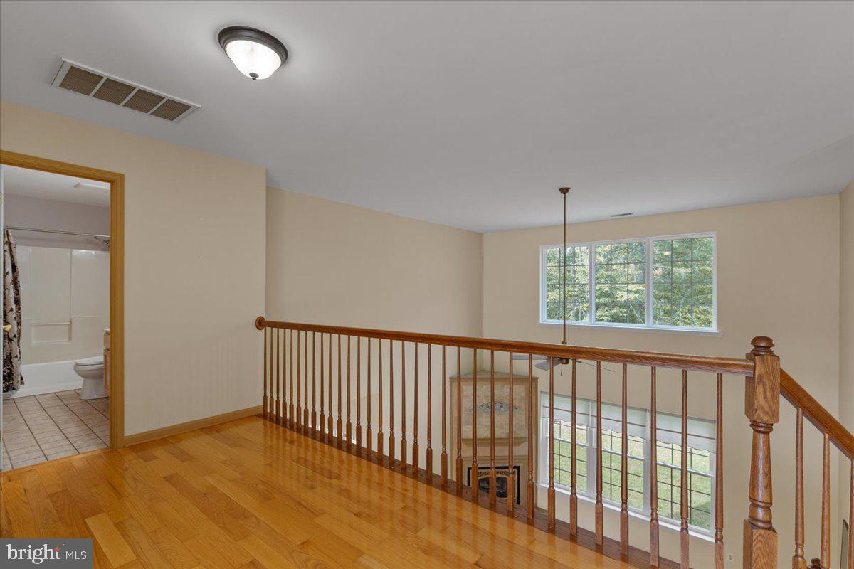 HICKORY WOODS - Residential