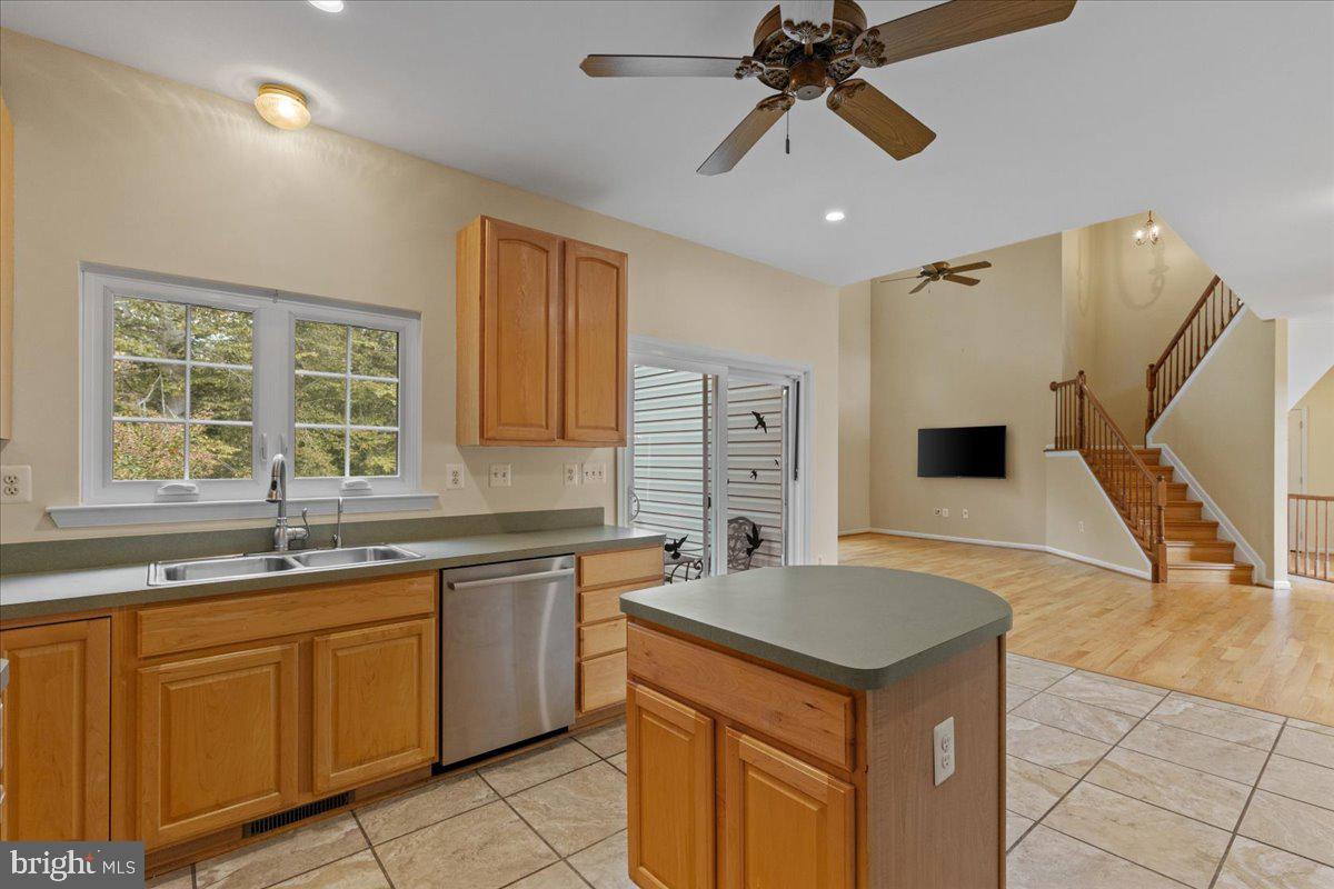 HICKORY WOODS - Residential