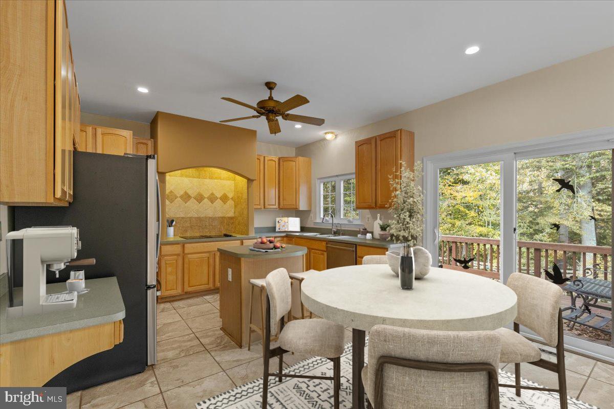 HICKORY WOODS - Residential