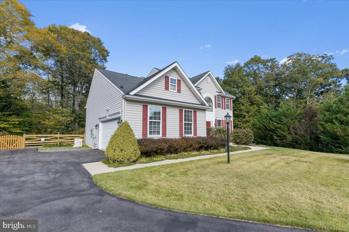 HICKORY WOODS - Residential