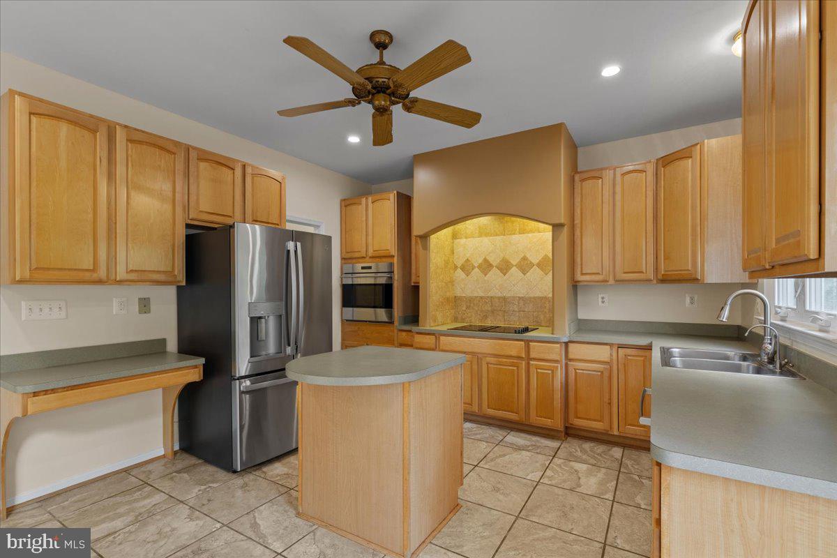 HICKORY WOODS - Residential