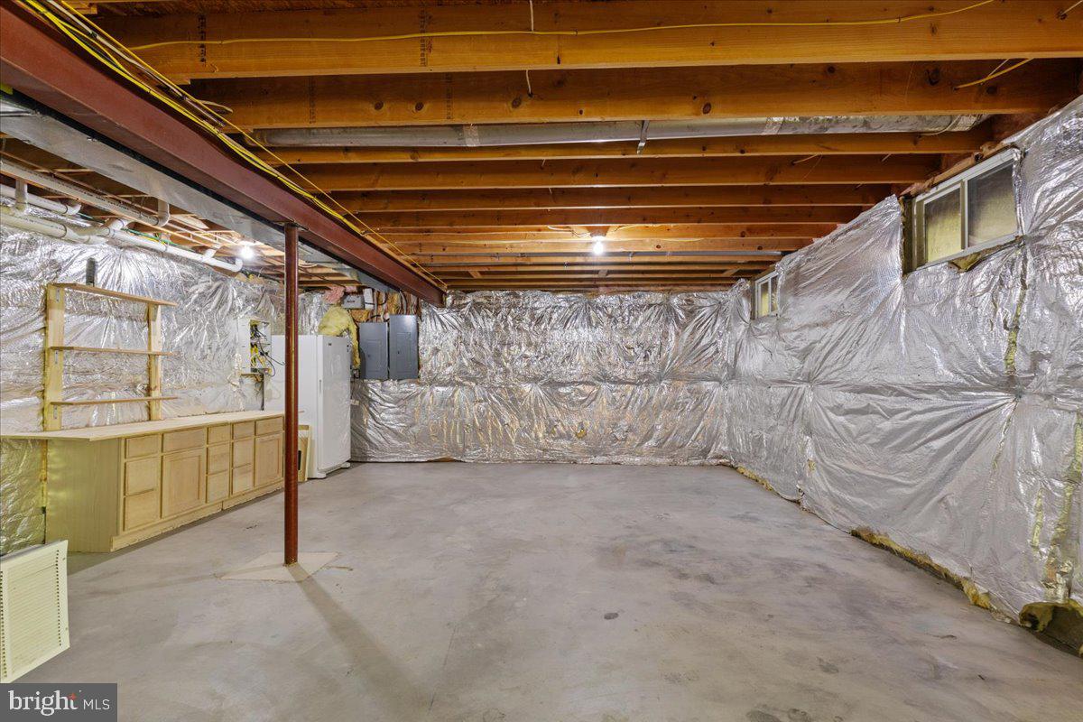 HICKORY WOODS - Residential