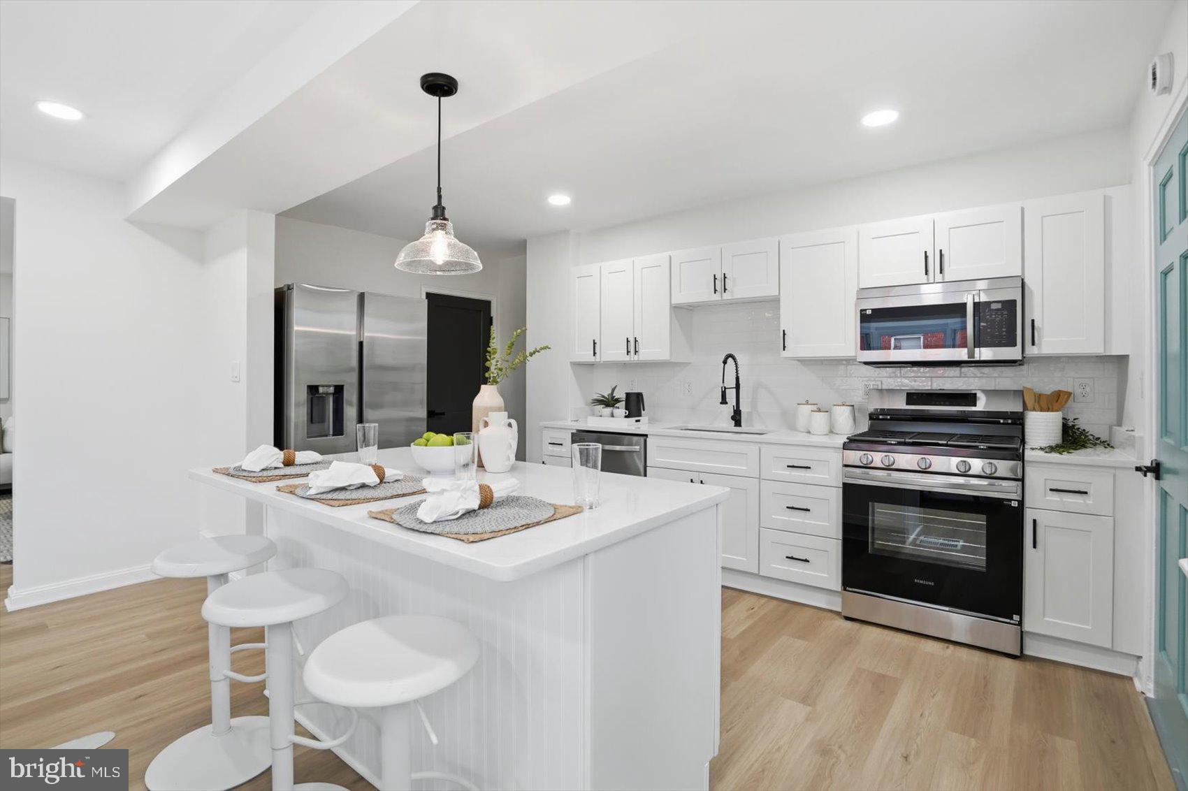 PERRING LOCH - Residential