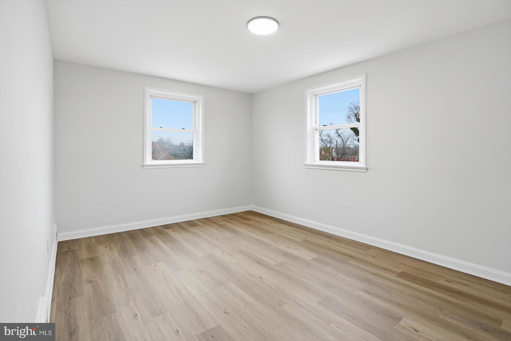 PERRING LOCH - Residential