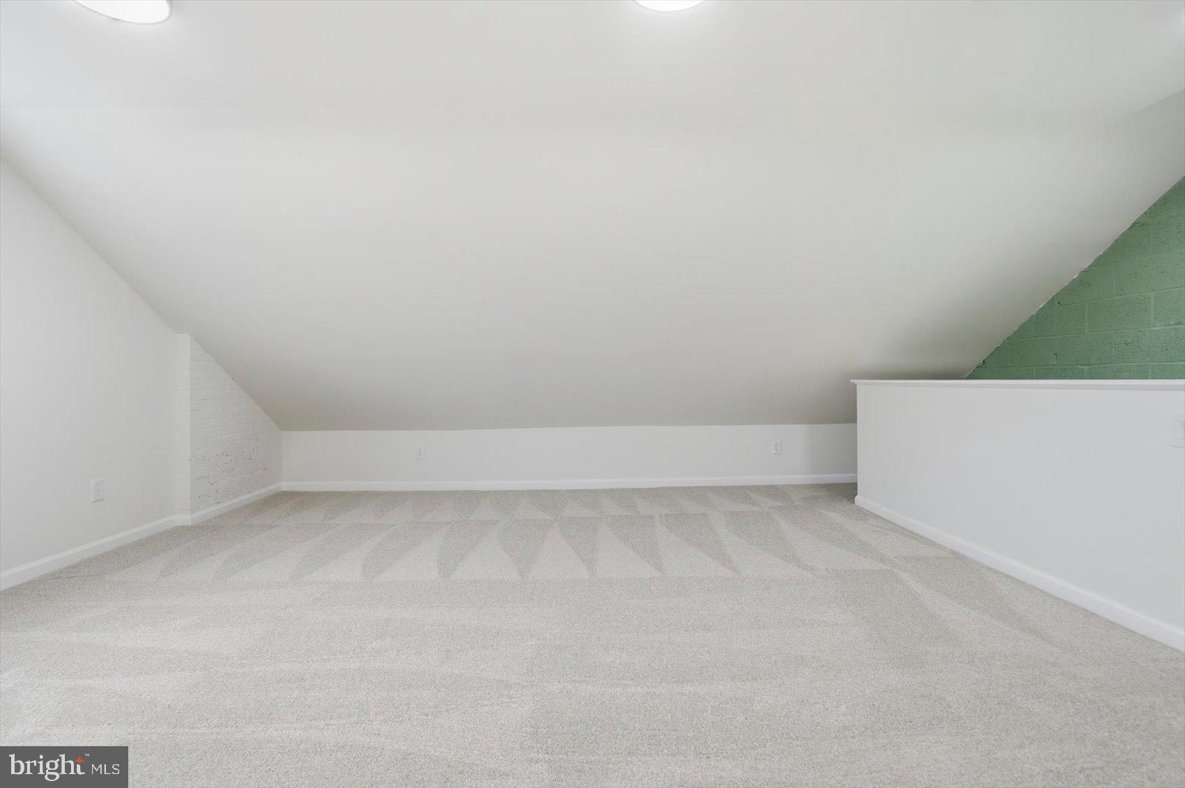 PERRING LOCH - Residential