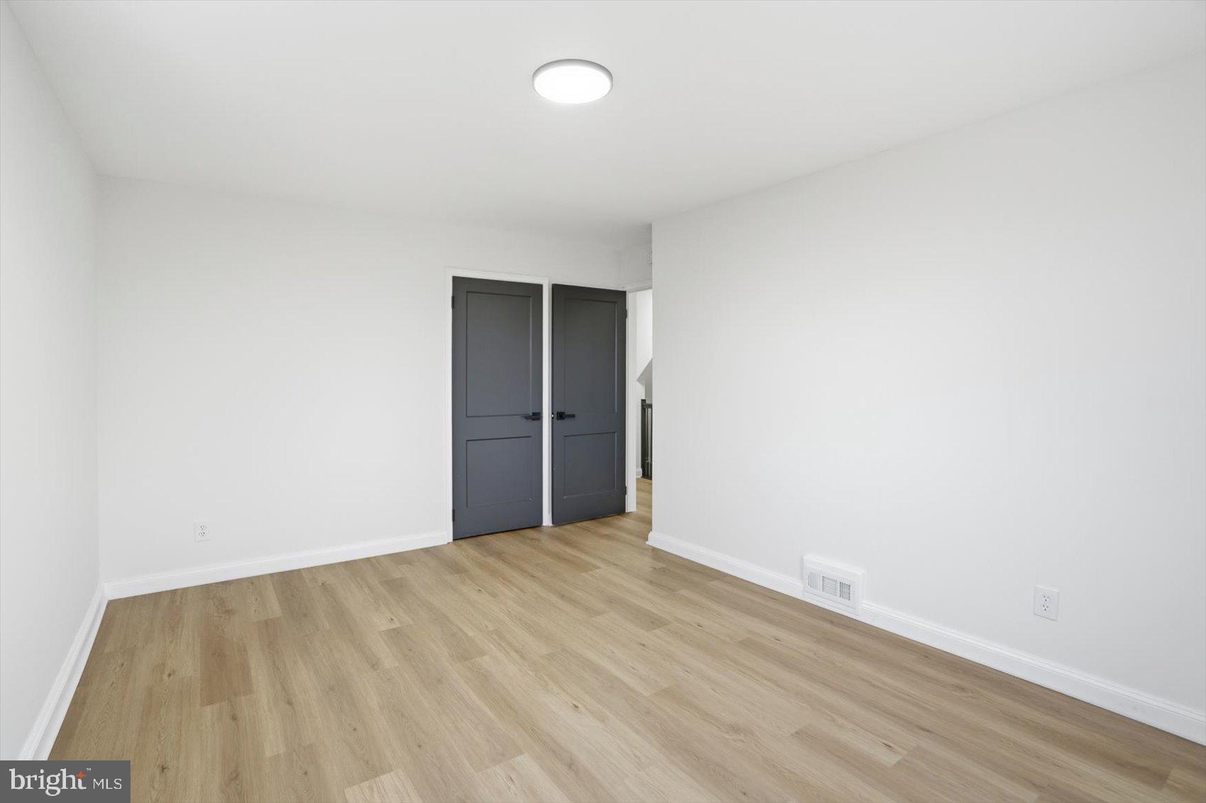 PERRING LOCH - Residential