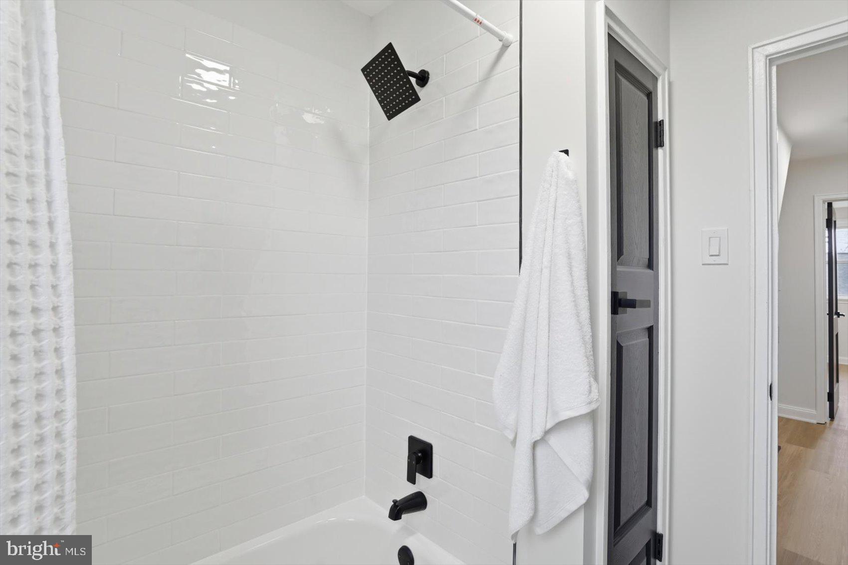 PERRING LOCH - Residential