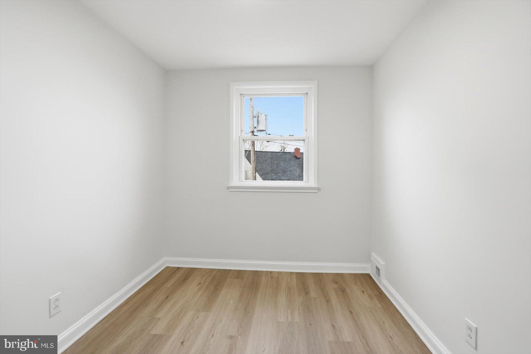 PERRING LOCH - Residential