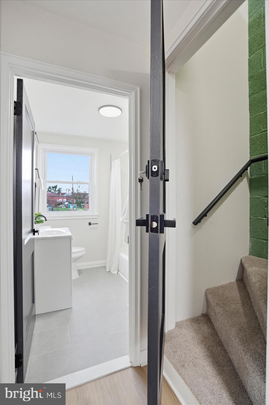 PERRING LOCH - Residential