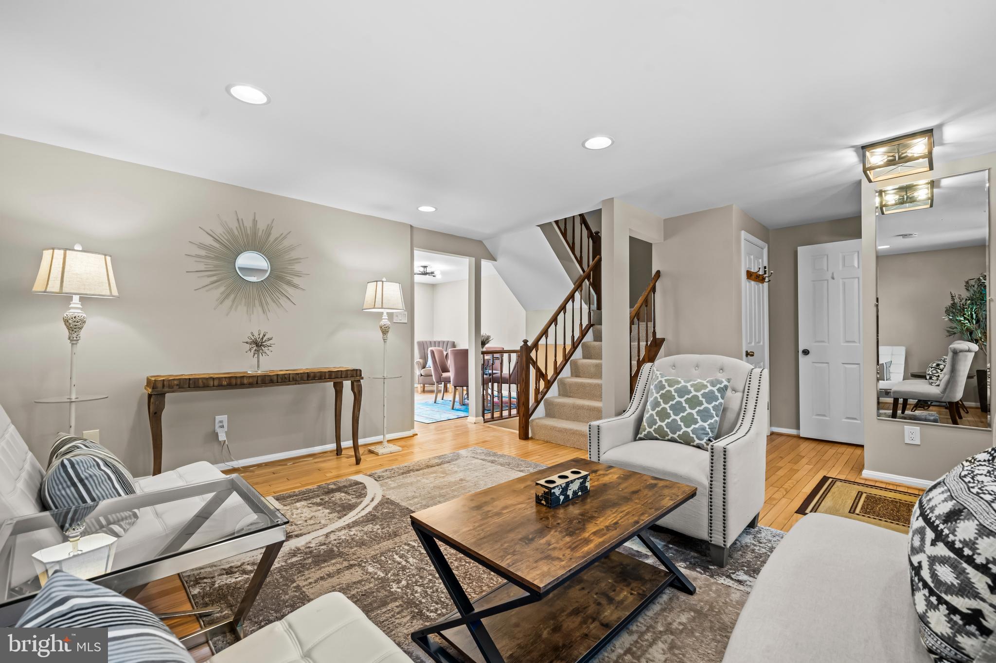2952 OAKLEIGH LANE