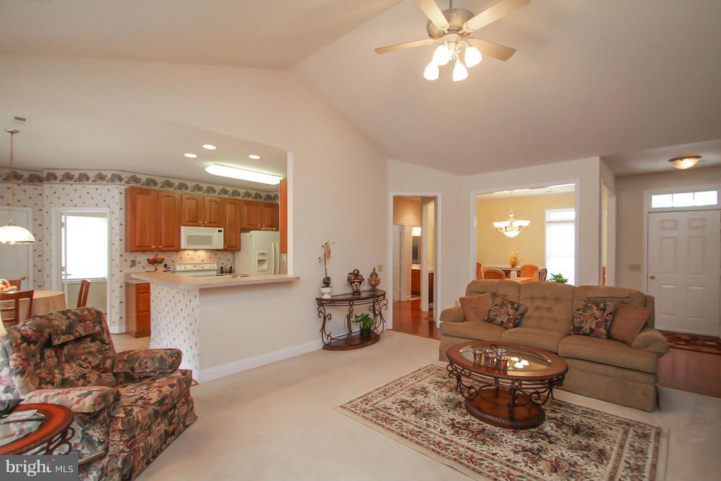 STAFFORD LAKES VILLAGE - Residential