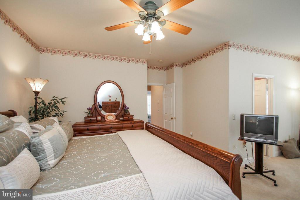 STAFFORD LAKES VILLAGE - Residential