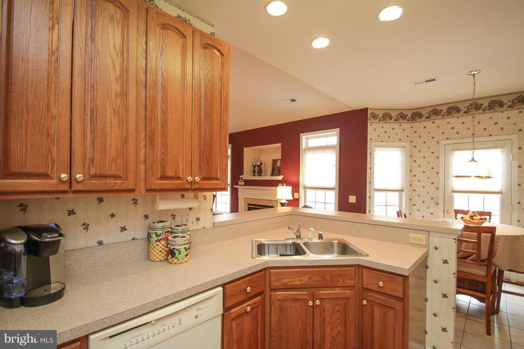 STAFFORD LAKES VILLAGE - Residential