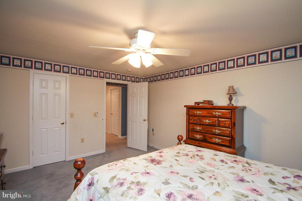 STAFFORD LAKES VILLAGE - Residential