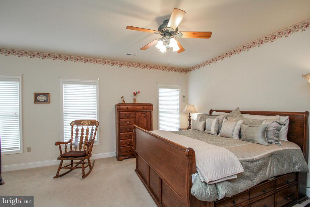 STAFFORD LAKES VILLAGE - Residential