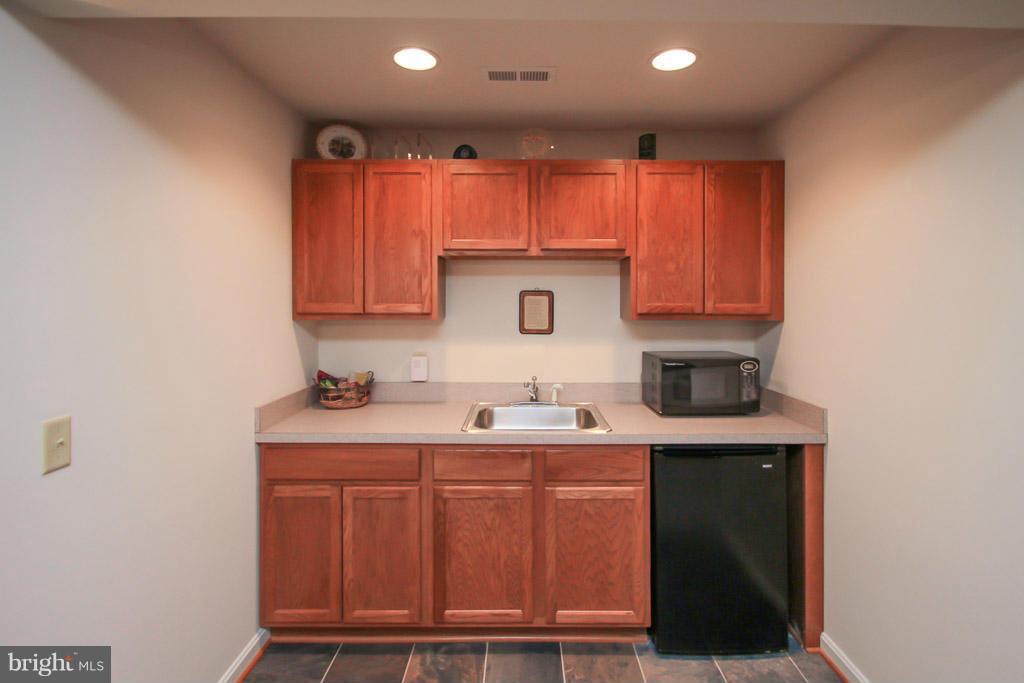 STAFFORD LAKES VILLAGE - Residential