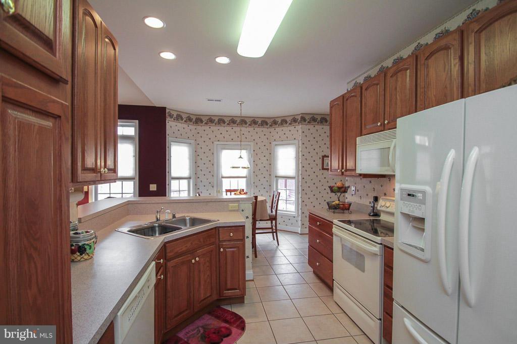 STAFFORD LAKES VILLAGE - Residential