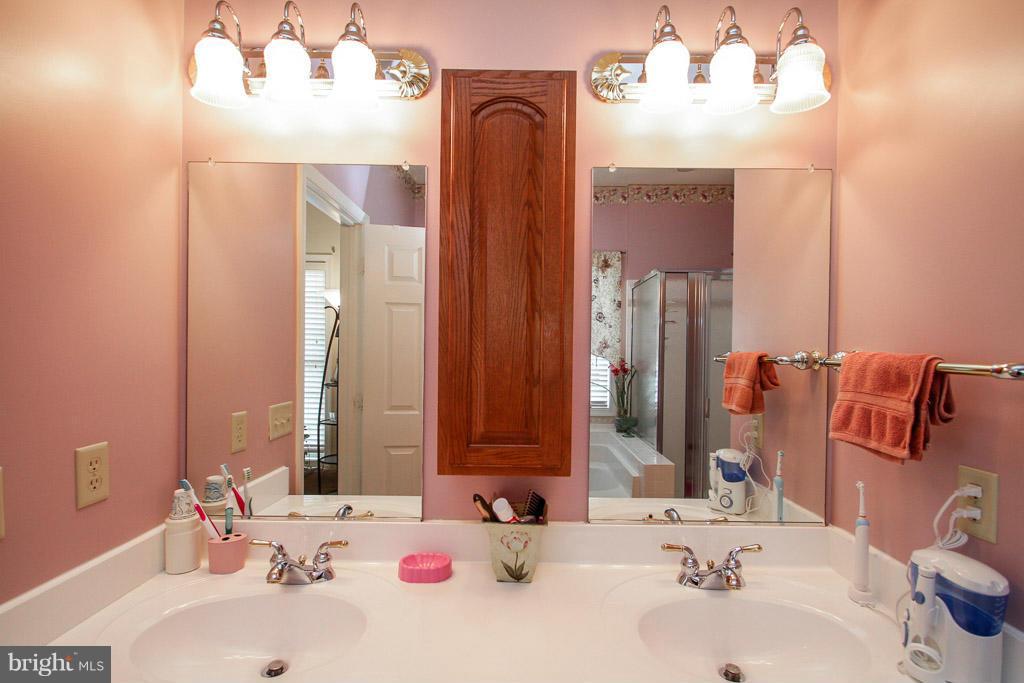 STAFFORD LAKES VILLAGE - Residential