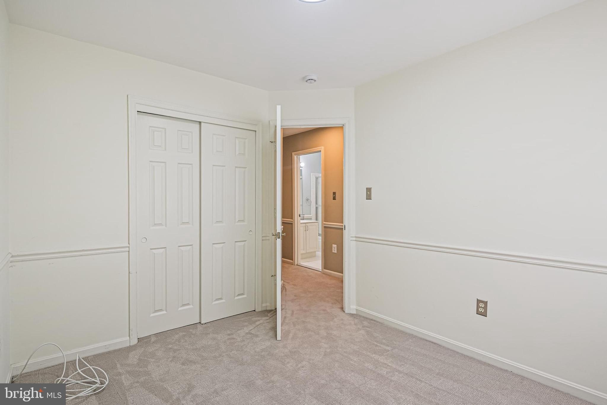 HALLOWELL - Residential Lease