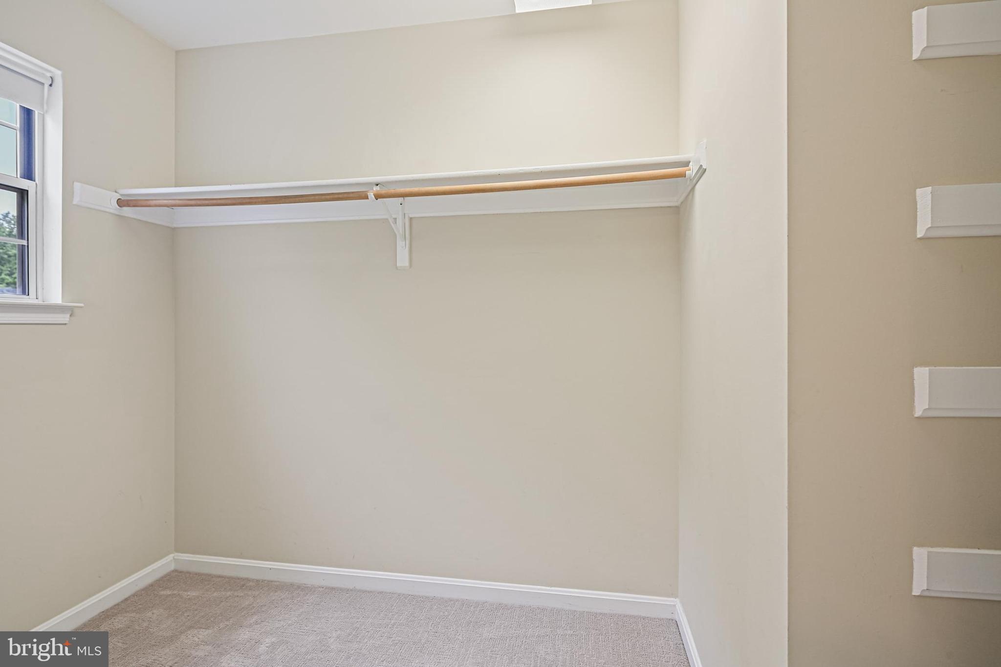 HALLOWELL - Residential Lease