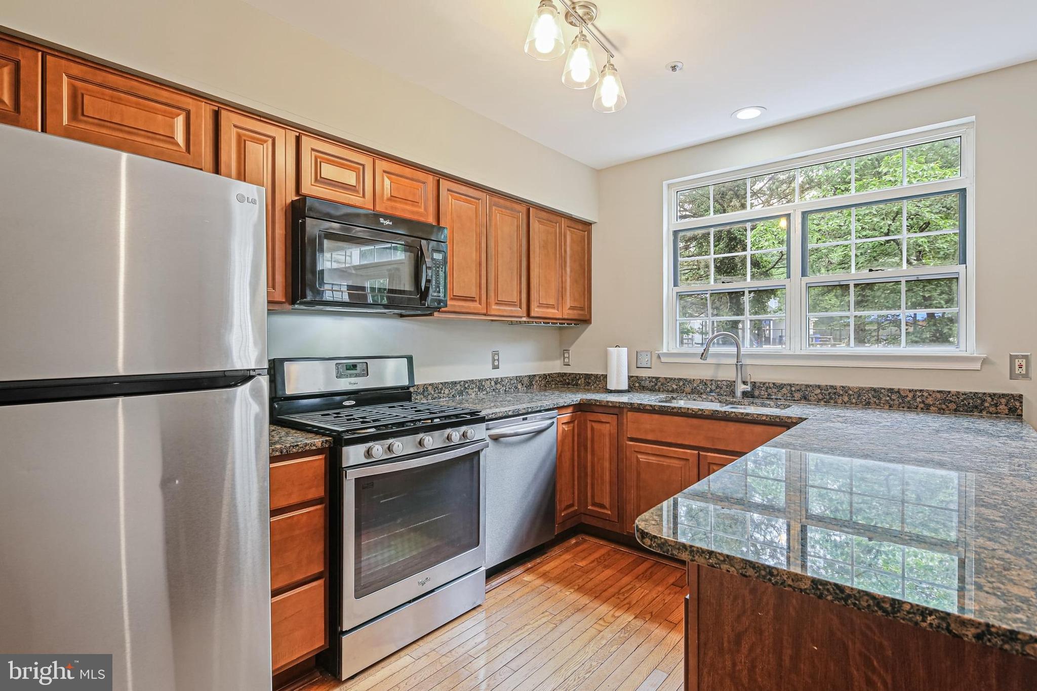 HALLOWELL - Residential Lease