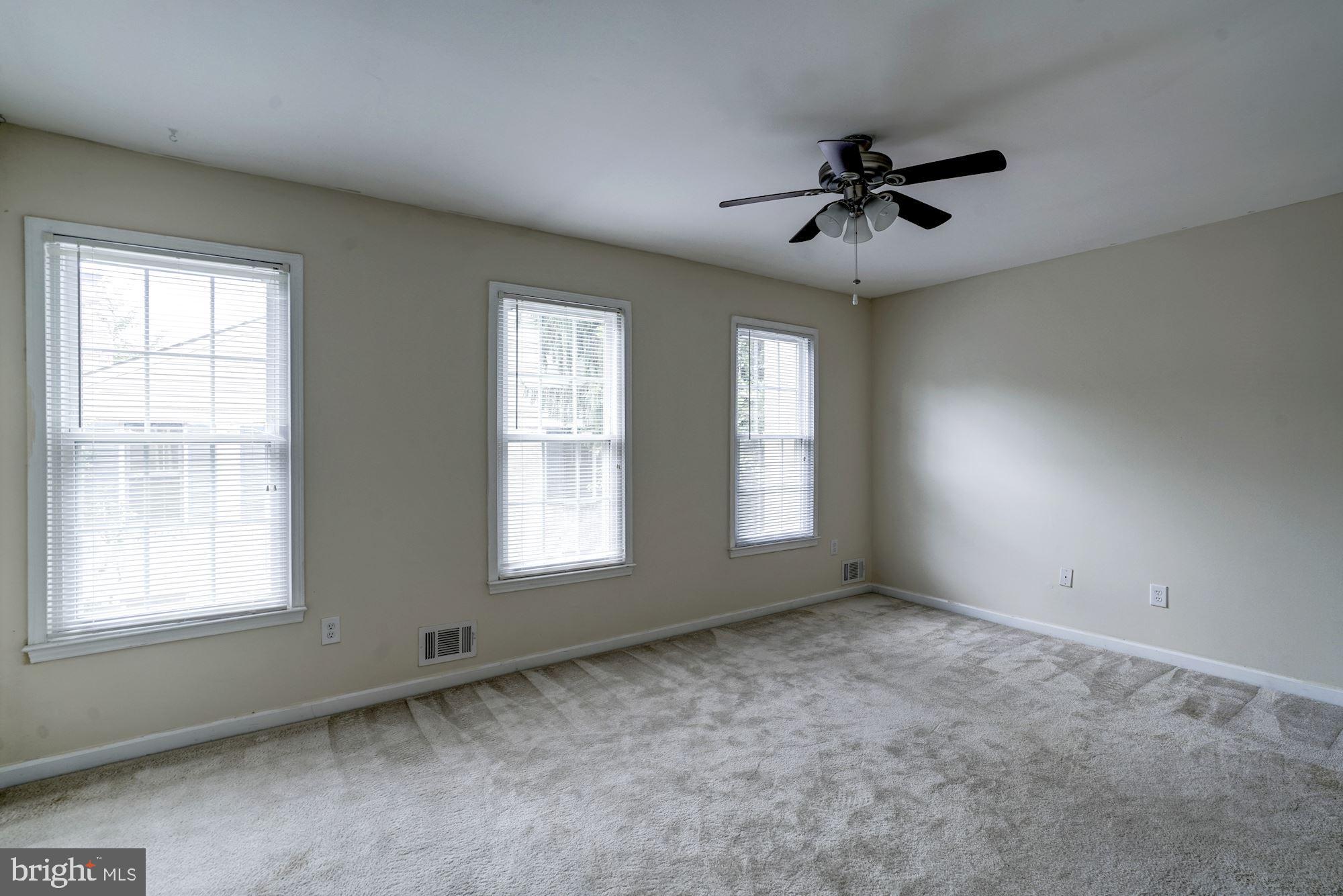 DEEPWOOD - Residential Lease