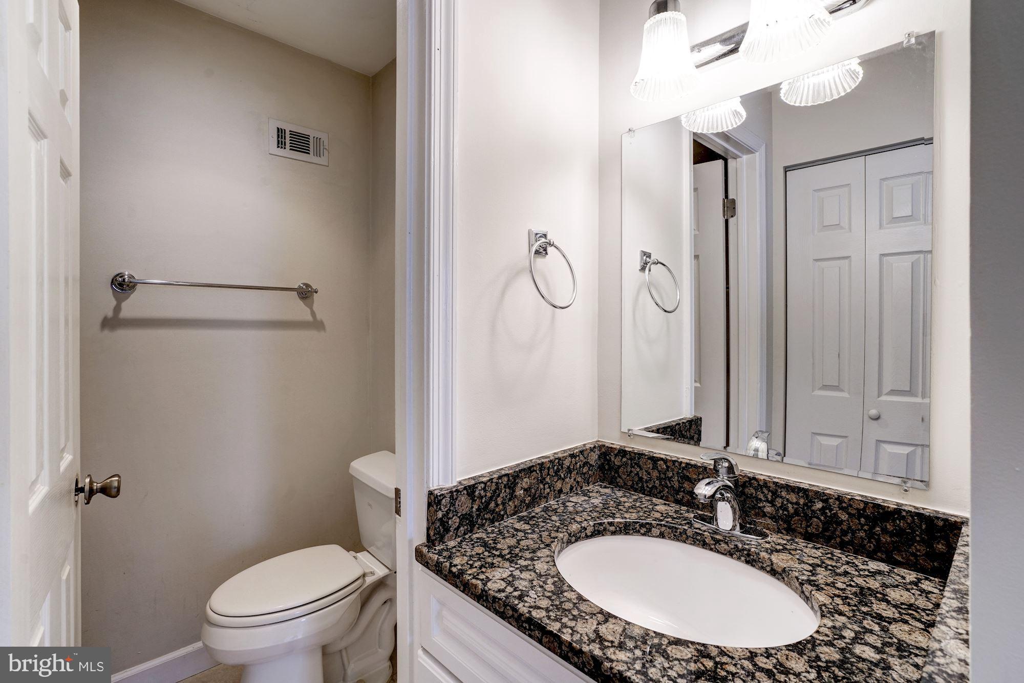 DEEPWOOD - Residential Lease