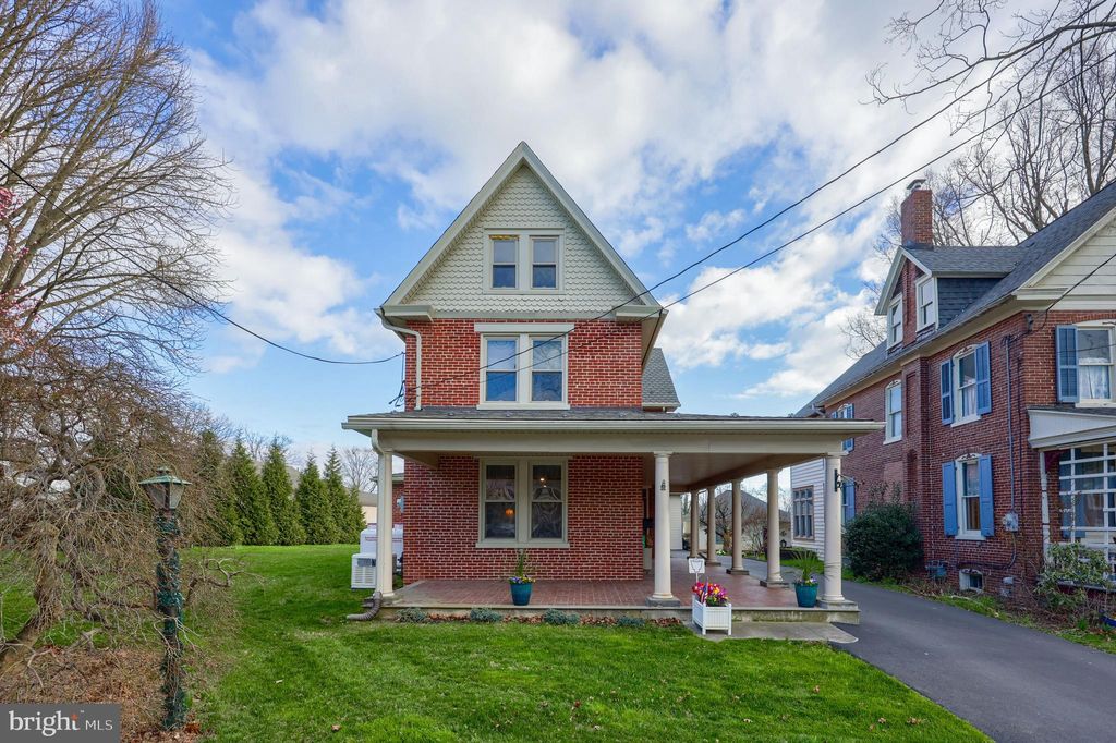 Photo of 125 Main Street, Landisville, PA 17538 (MLS # PALA2048732)