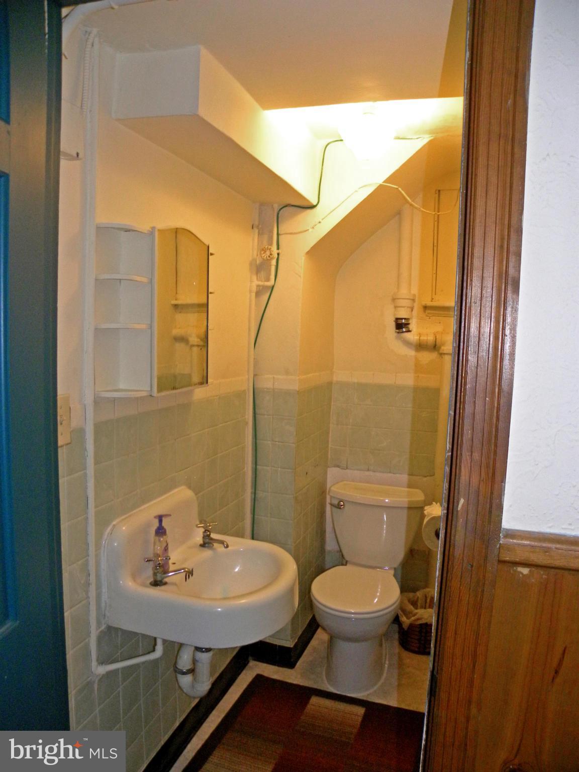 BEVERLEY HILLS - Residential Lease